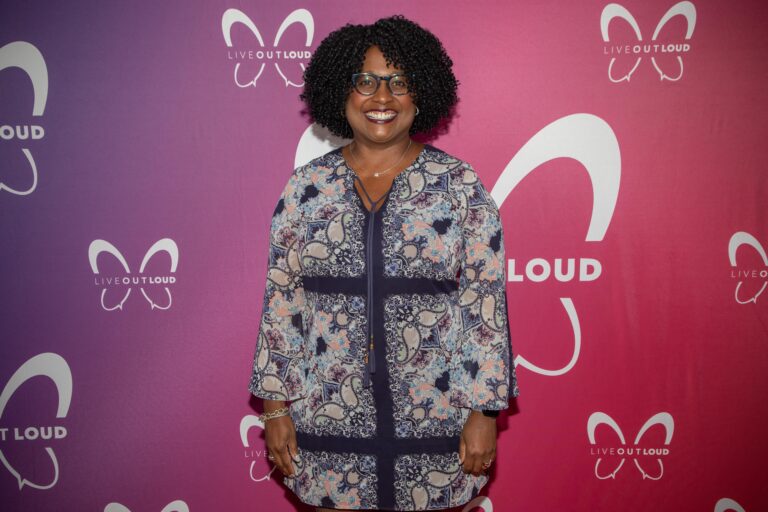 Live Out Loud Corporate Excellence Award Honoree, Colleen Taylor. (Credit: Ken Paprocki)